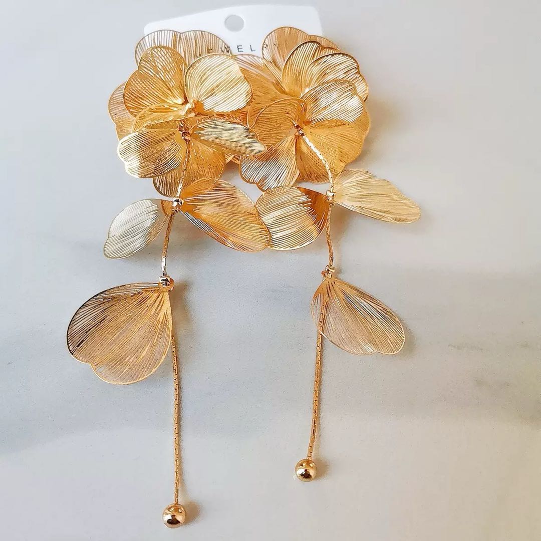 Gold Ginkgo Leaf Tassel Earrings